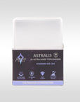 Toploader ultra rigide anti-UV 3x4" Arkane Shield – vue de profil